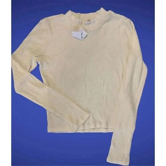 Heart Hips Long Sleeve Cropped Sweater - Picture 1 of 6